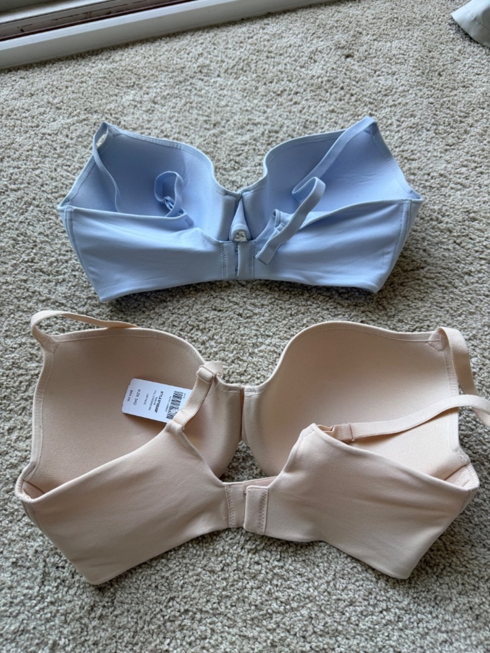 Set of 2 Soma Bras - Size 34D - Picture 2 of 4